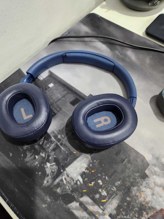 JBL TUNE760 NC в хорошем состояние