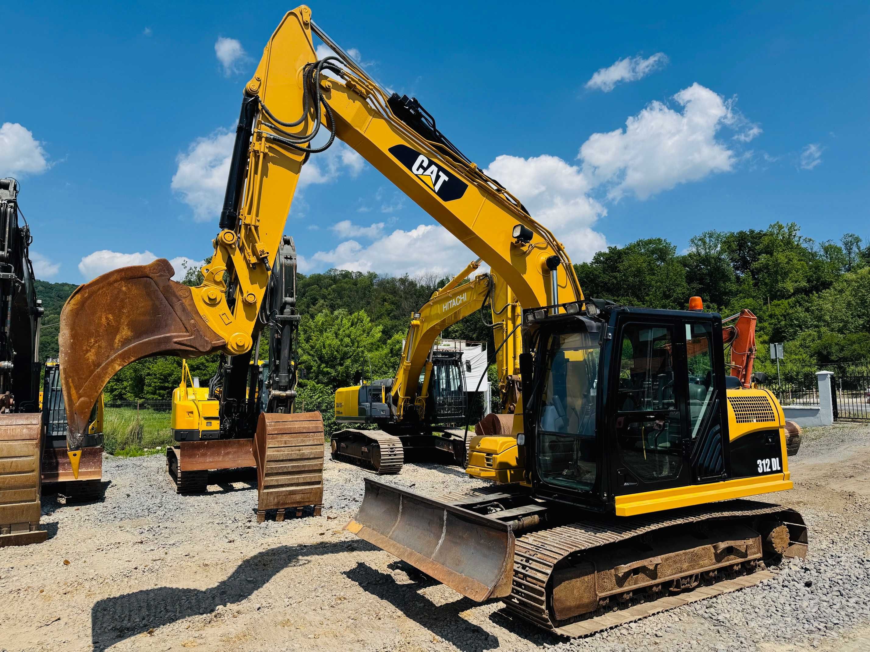 Excavator pe senile cu lama CAT 312 DL, an 2011, 17 tone, 9.400h, TOP!