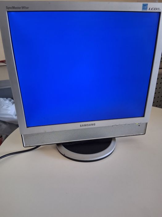 Монитор+ТВ тунер 19 LCD TFT