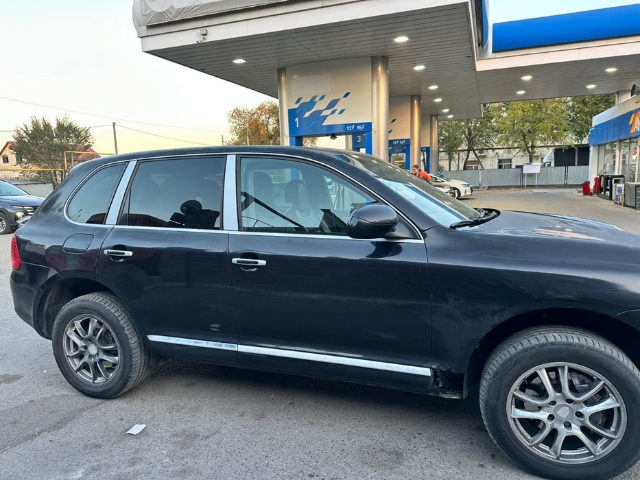 Продам порш каен 2004