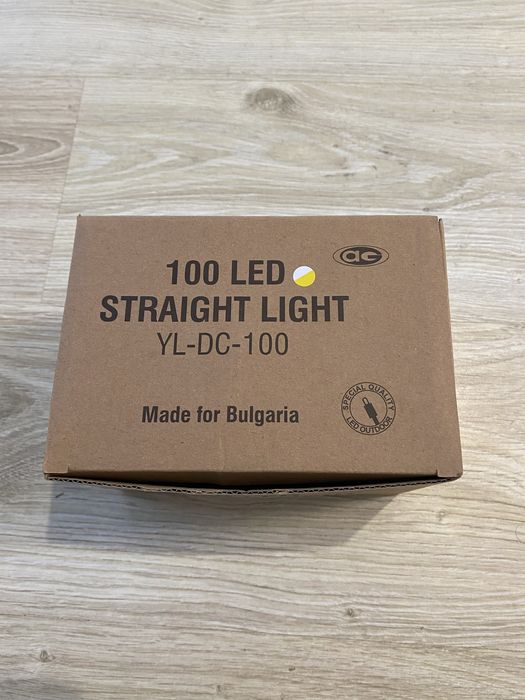 Коледни LED гирлянди 10 м – Топло жълта светлина с бял блиц