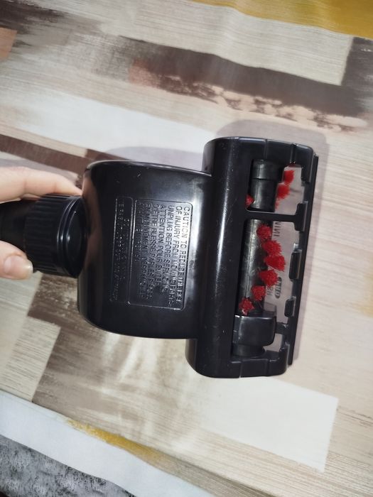 Турбо четка за прахосмукачка ровента.