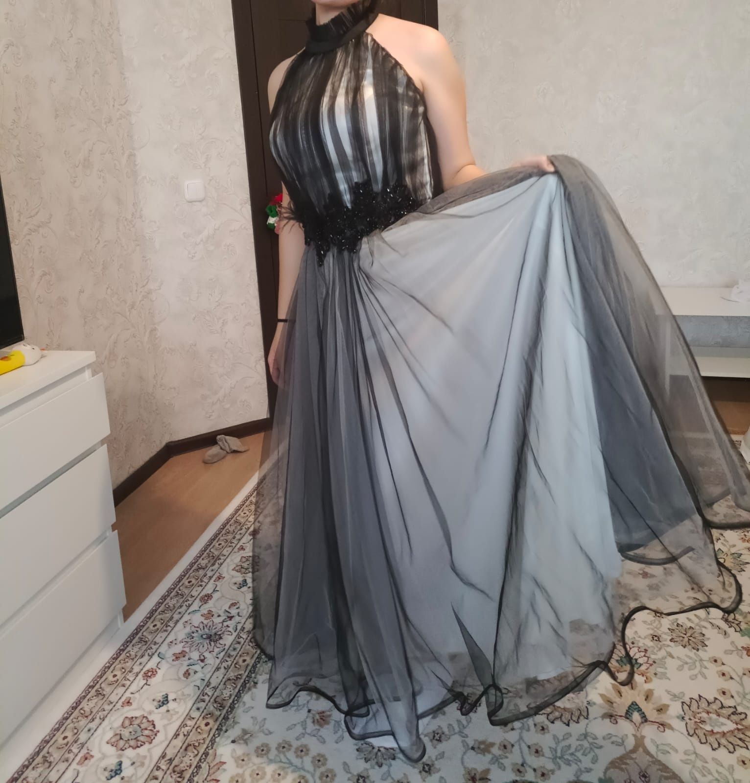 Вечернее бальное платье