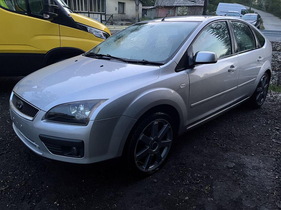 Dezmenbrez ford focus 2008