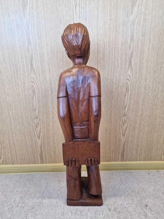 Статуетка дърворезба 70 см.
