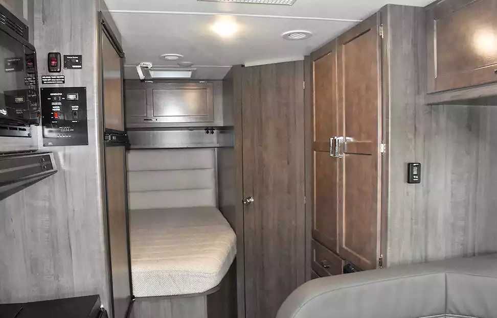 Winnebago Minnie Winnie 22R