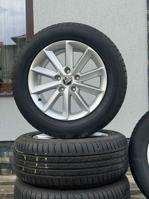 Jante Skoda Superb Octavia WV Passat  Golf 215/60/16 vara iarna 5X112
