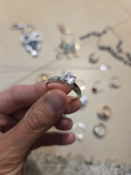 Бижута по 3 лв пръстени гердани