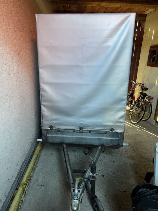Vand Remoca 750kgPentru deteli aveti poze