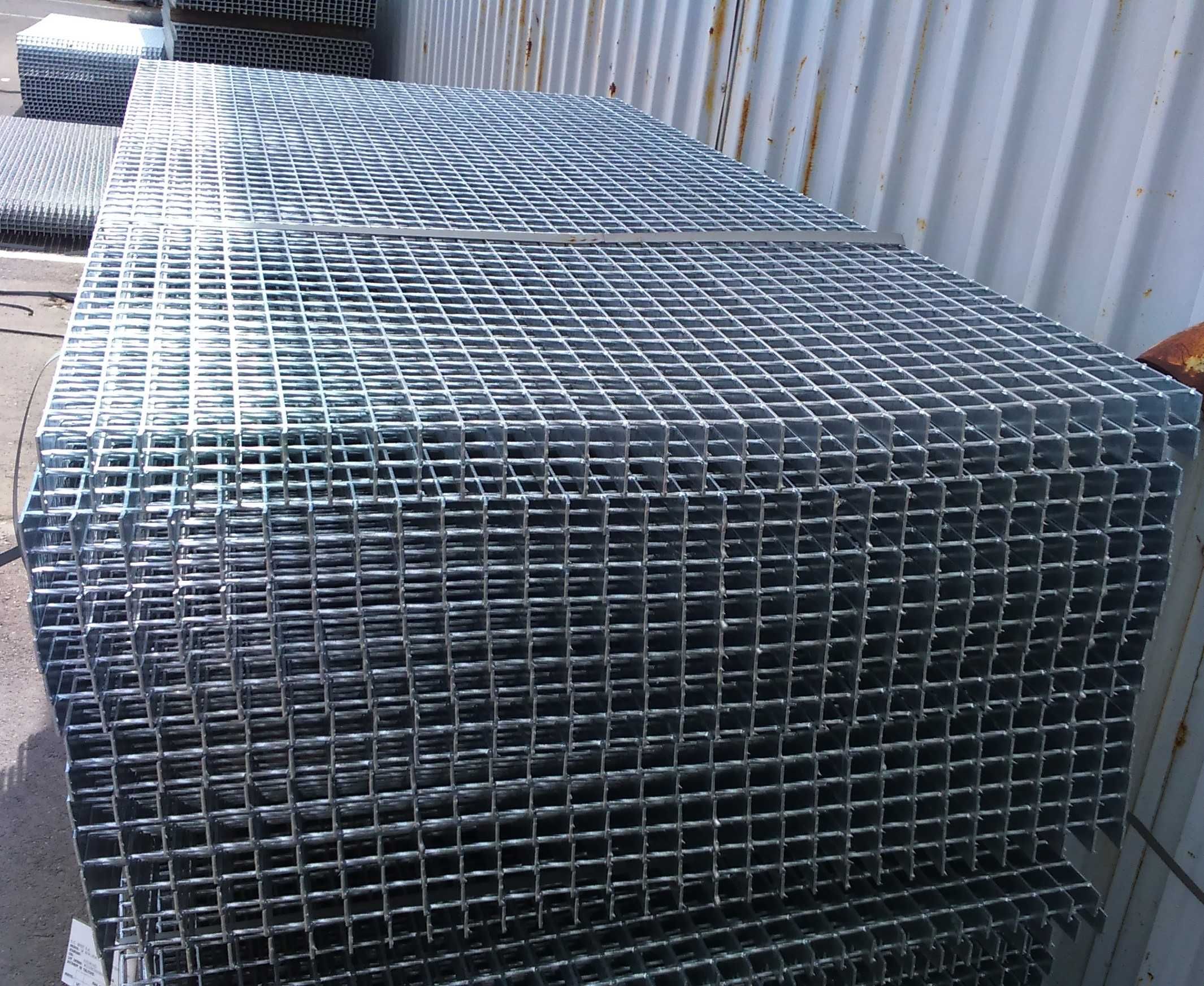 Gratare zincate / rigole / platforme metalice + trepte zincate / scari