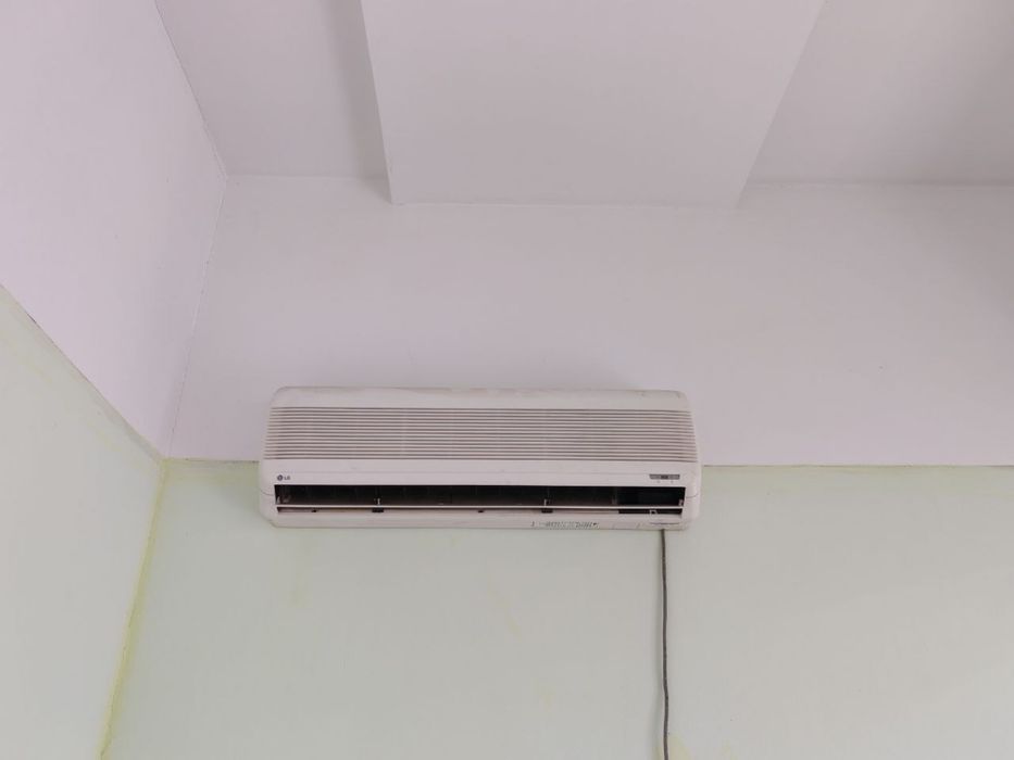 Konditsioner sotiladi.