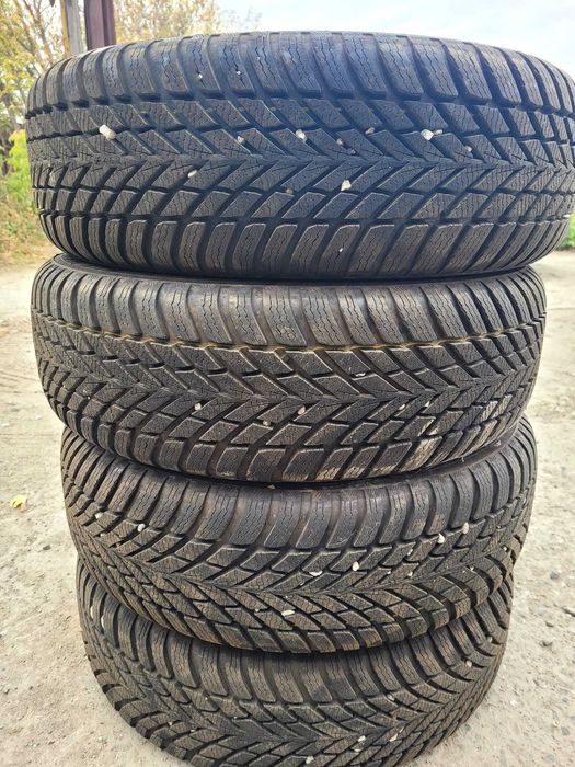 Set 4 Anvelope iarna NOKIAN 185/65 R15 SNOWPROOF 2