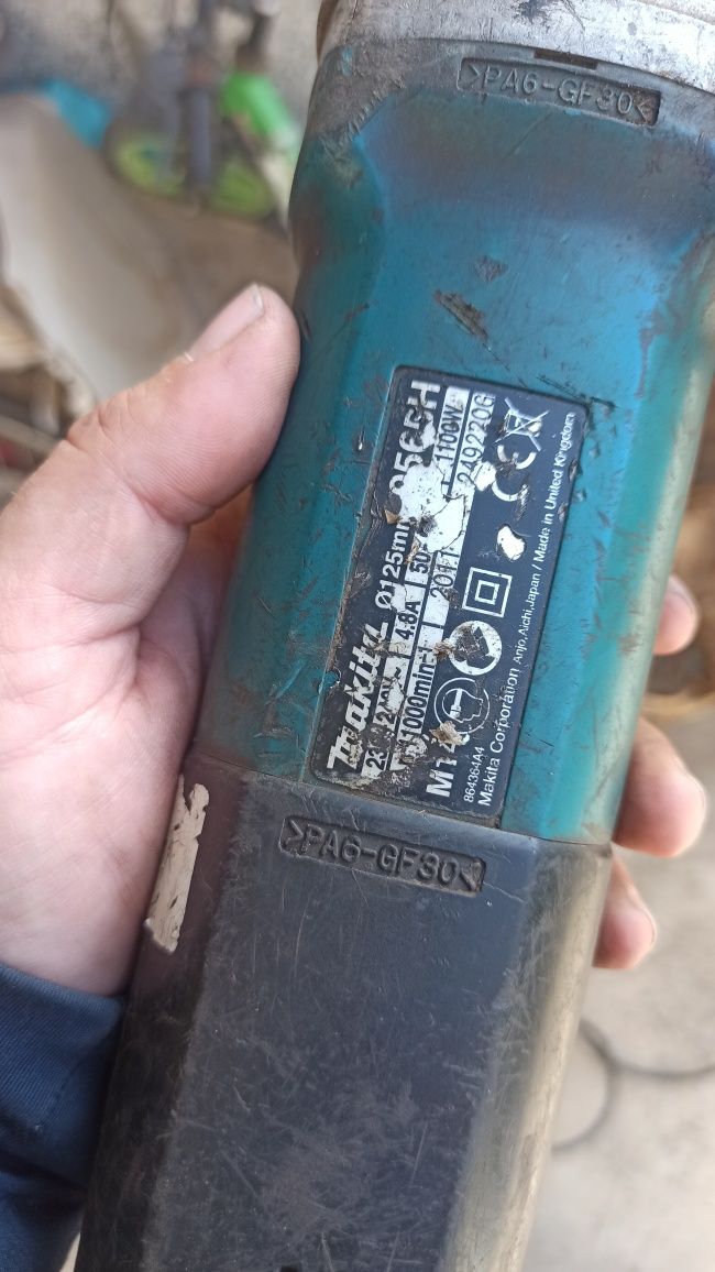 Ъглошлайф Макита 1100w