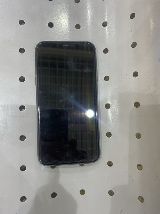 Vand Iphone 11 in stare buna de functionare !!