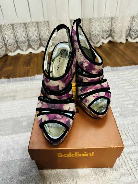 Босоножки от Karen Millen