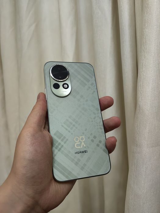 Huawei nova 13  лучший за эту цену.