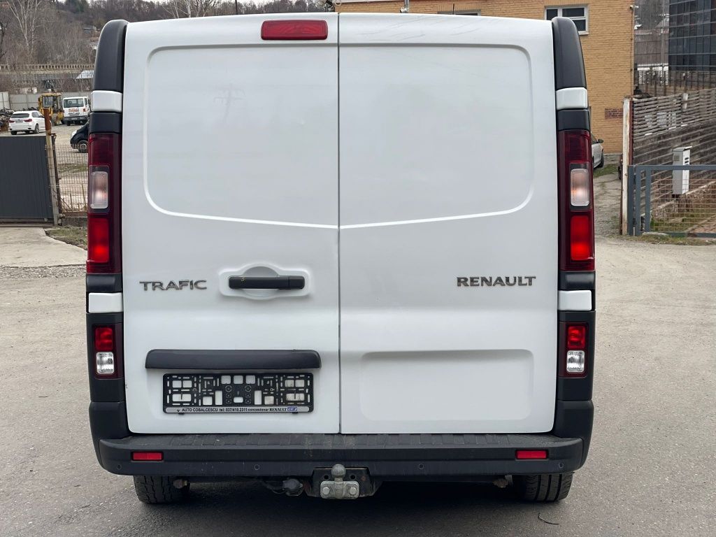 Renault Trafic Fab 2018. 1.6dci. 6trepte avariat. Lovit lateral stânga