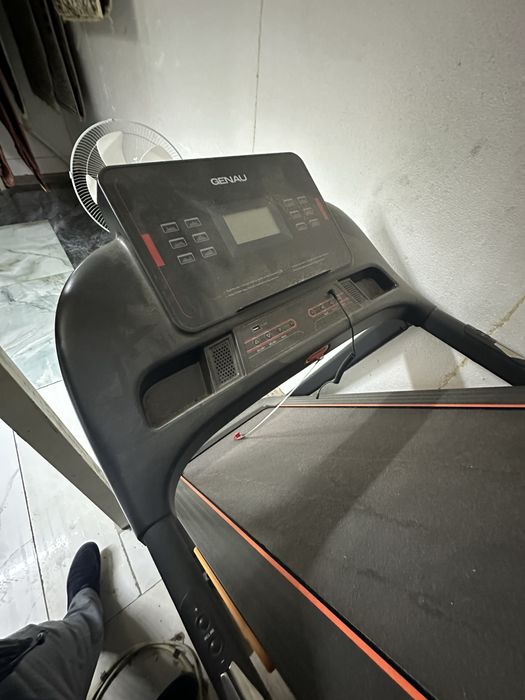 Продам беговую дорожку genau novarun n5