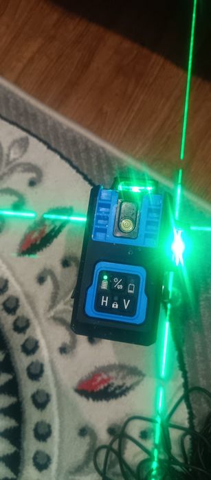 Лазирный уровин новый