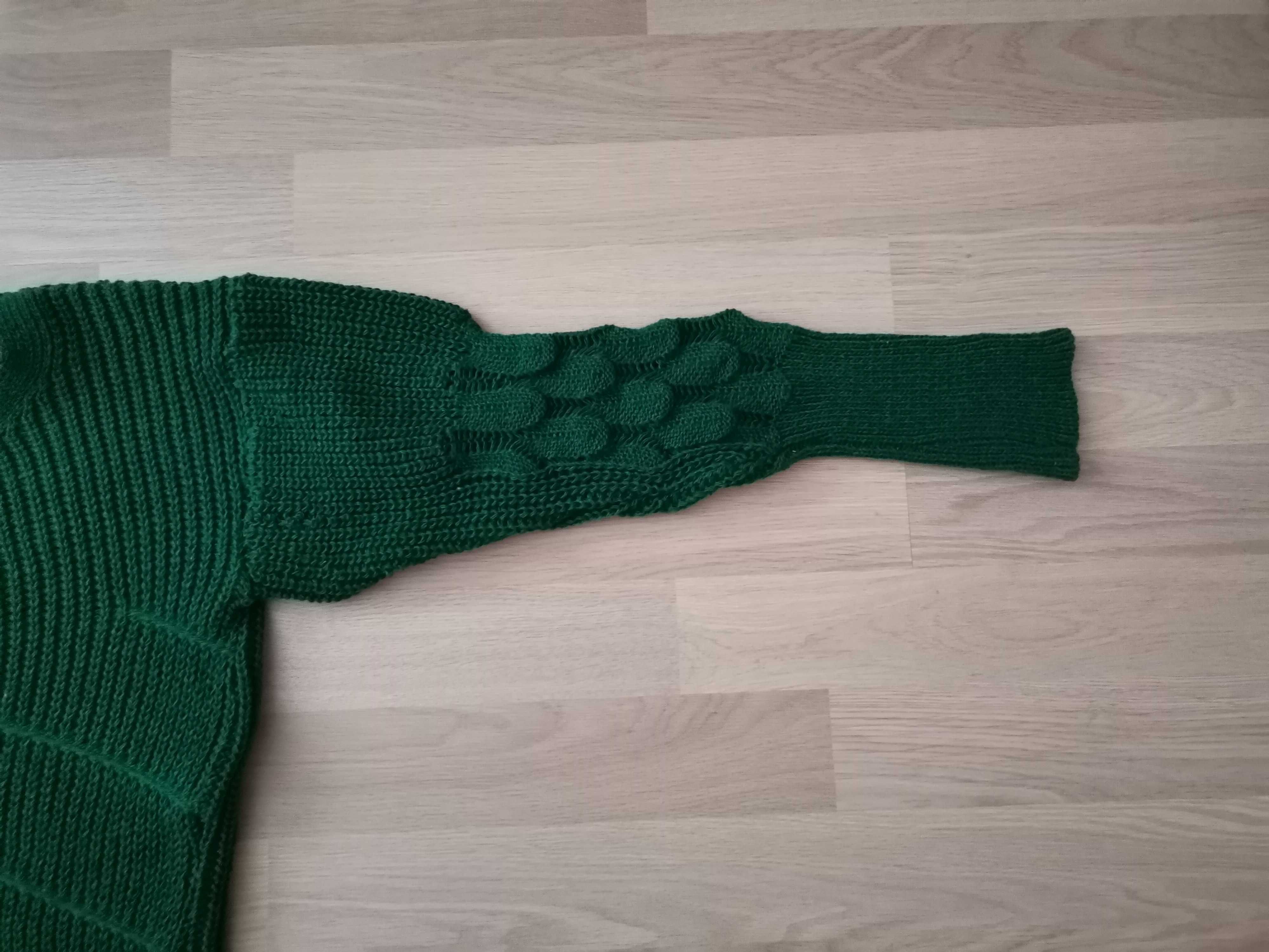 Маслени зелен пуловер НОВ