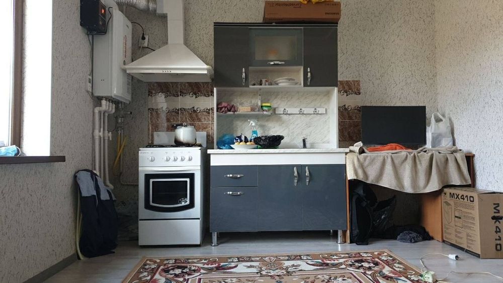 1 xonali kvartira srochna sotilmoqda