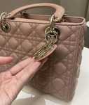 Geanta Lady Dior Medium pudra,accesorii metalice,saculet, etichetă