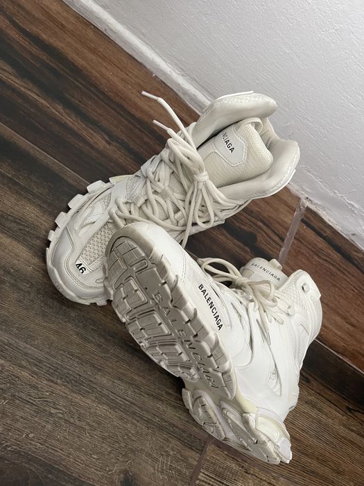 Balenciaga track