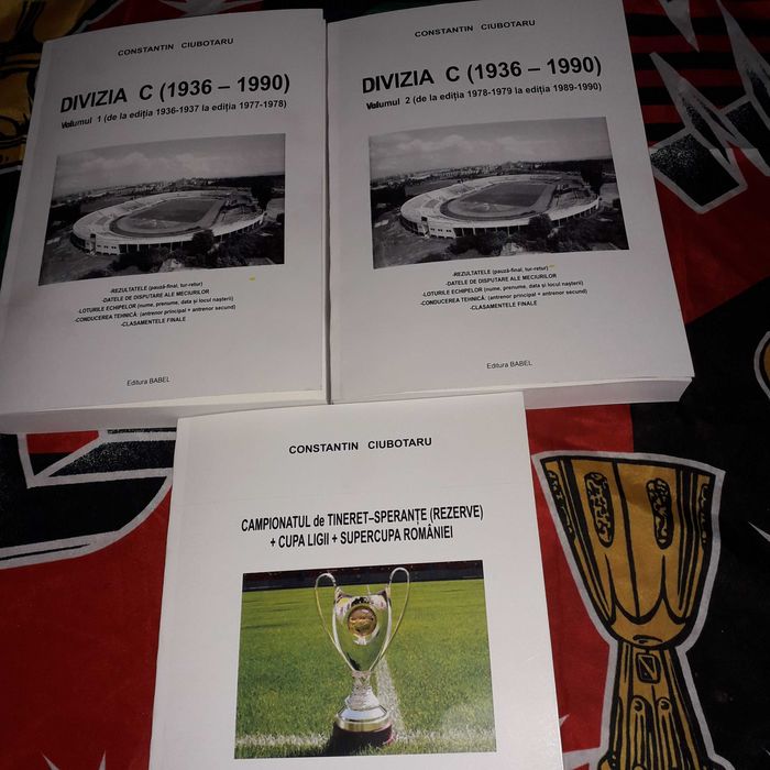 DIVIZIA B + DIVIZIA C - cărți de fotbal
