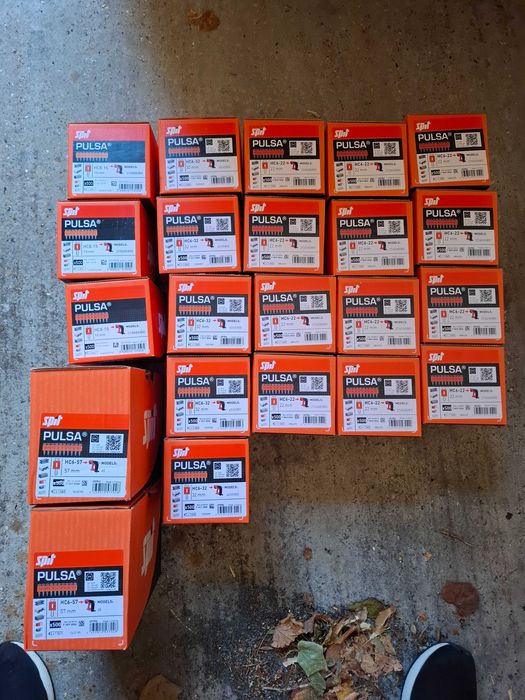 Pulsa Spit пирони