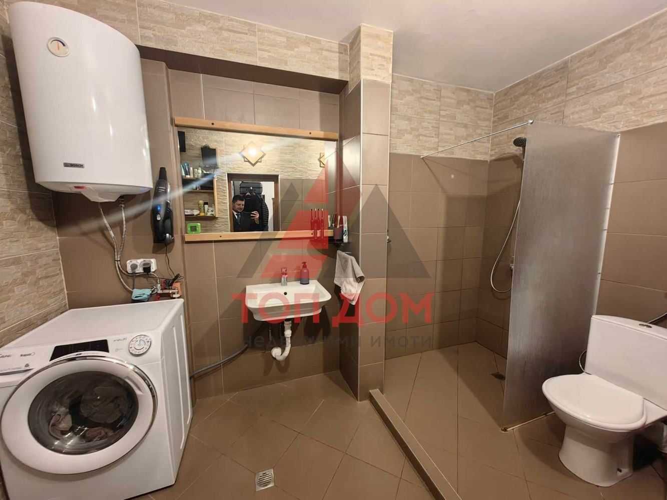 Тристаен!Новообзаведен!Възраждане 4!Площ 116кв.м.!Трети етаж!Код4348