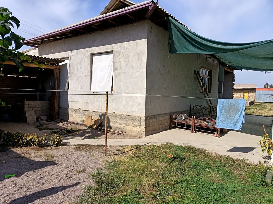 Уй сотилади 10 сотих 4 хона