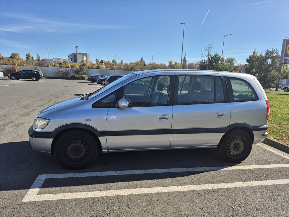 Vând Opel Zafira 2003