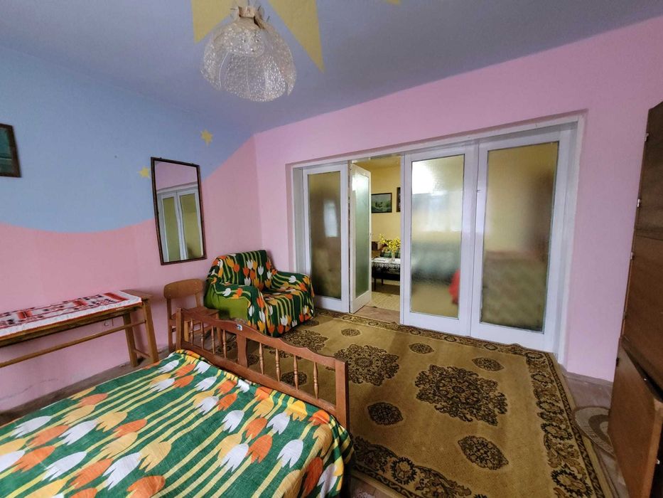 Apartament 4 camere – 115 mp – vis-a-vis de Castelul Regal Săvârșin
