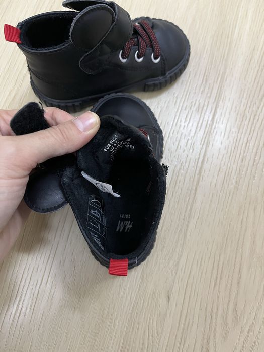 Ghetute H&M marime 20-21 Mickey