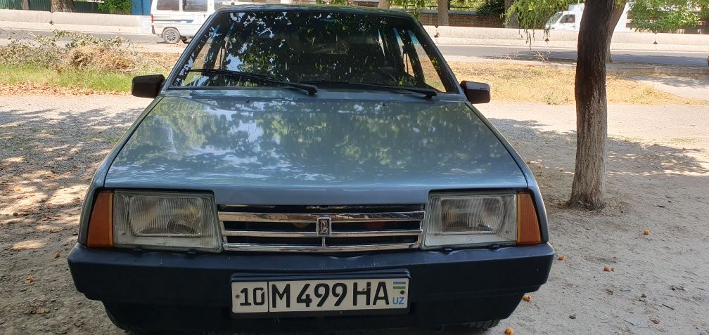 Лада 99 год выпуска 2001