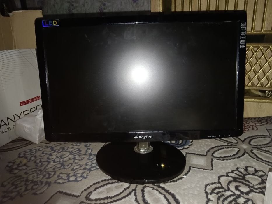 APL 2000 LED monitor