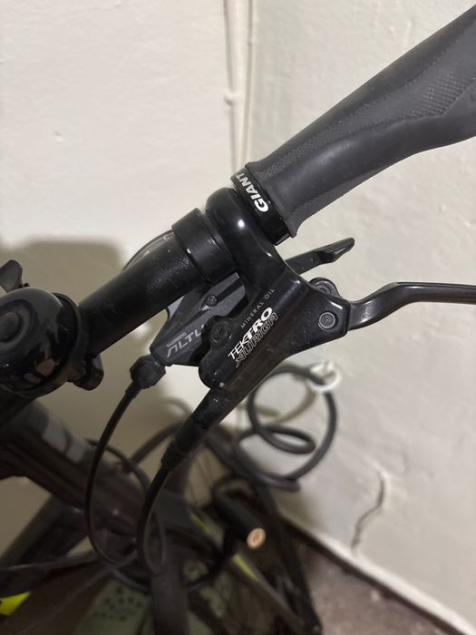 Vând bicicletă Giant