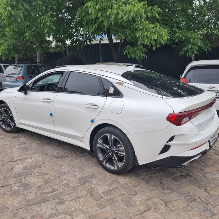 Kia k5  2024 salondan olingan