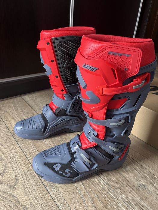 ЧИСТО НОВИ ботуши Leatt 4.5 5.5