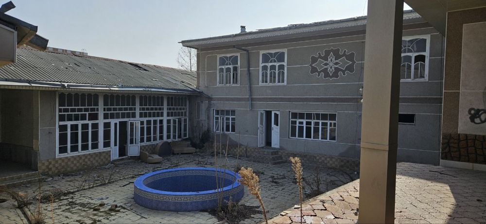 10 соток Президентские школа Амир Темур улица бывшая Фрунзе улица