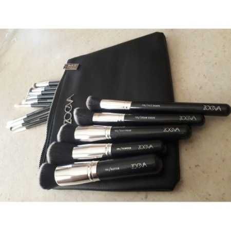 нов сет четки за грим Зоева 15бр с чантичка черно Zoeva brush set