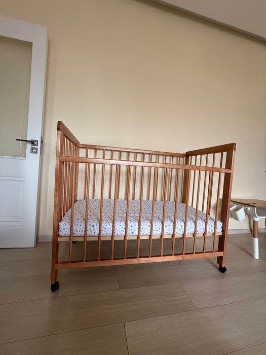 Кровать детская с матрасом