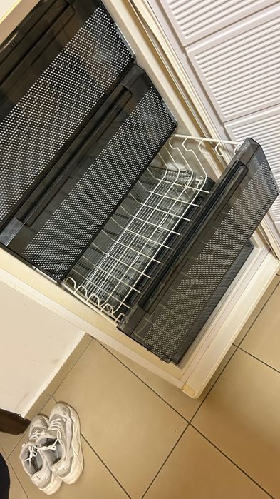 Фризер вертикален, Варна