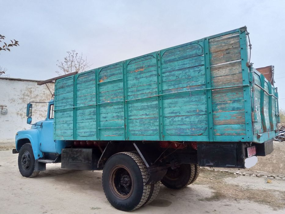 Zil 130 sotiladi