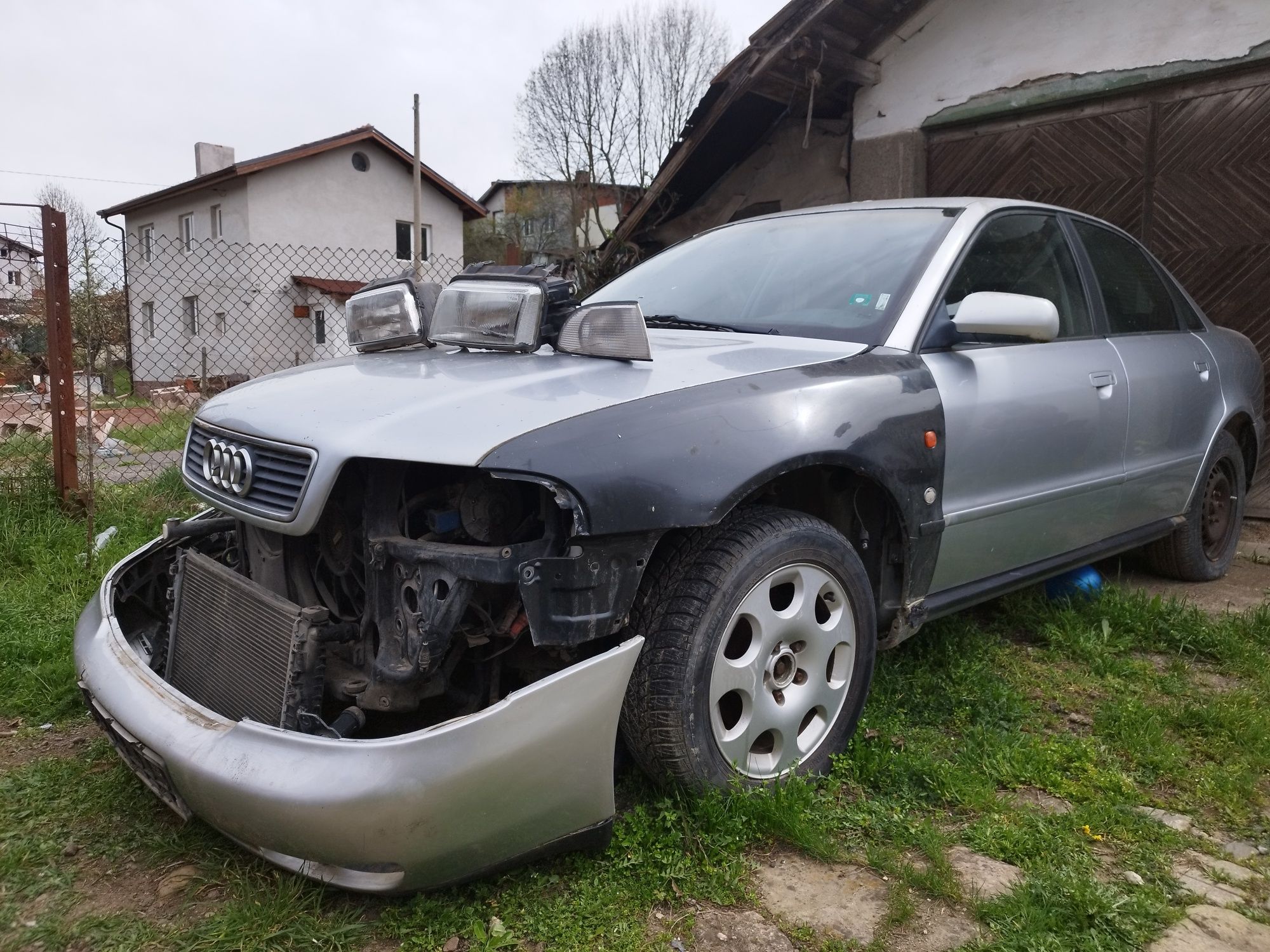 Audi A4 B5 на части