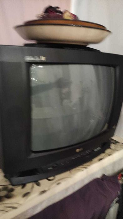 Продам телевизор LG