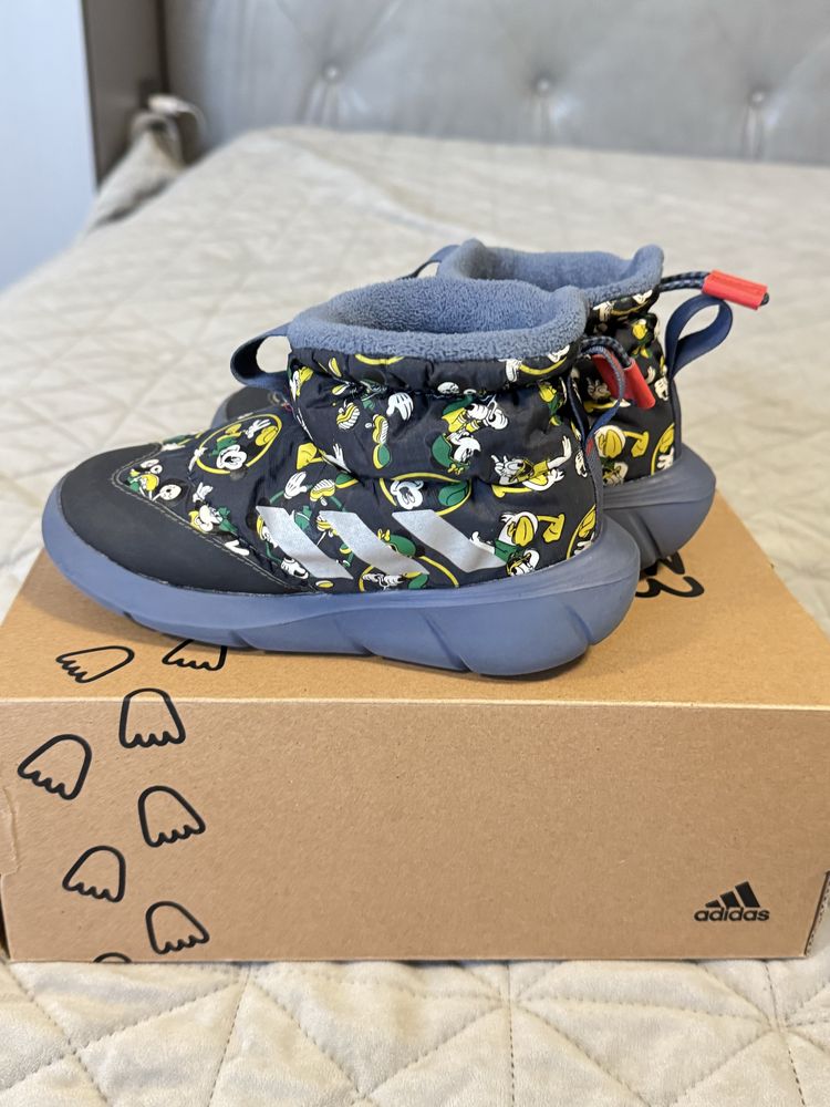 Боти Adidas 26,5 размер