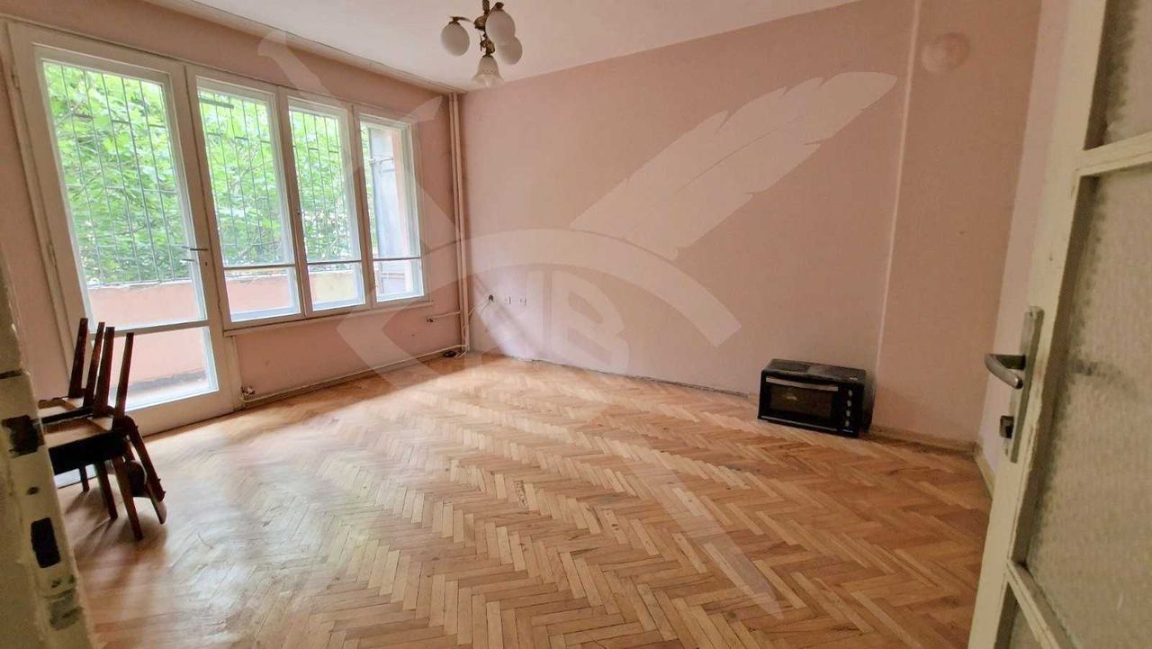 Продава се Двустаен апартамент в Пловдив, Кършияка - 57 кв.м за 2088 €/кв.м - Снимка #2