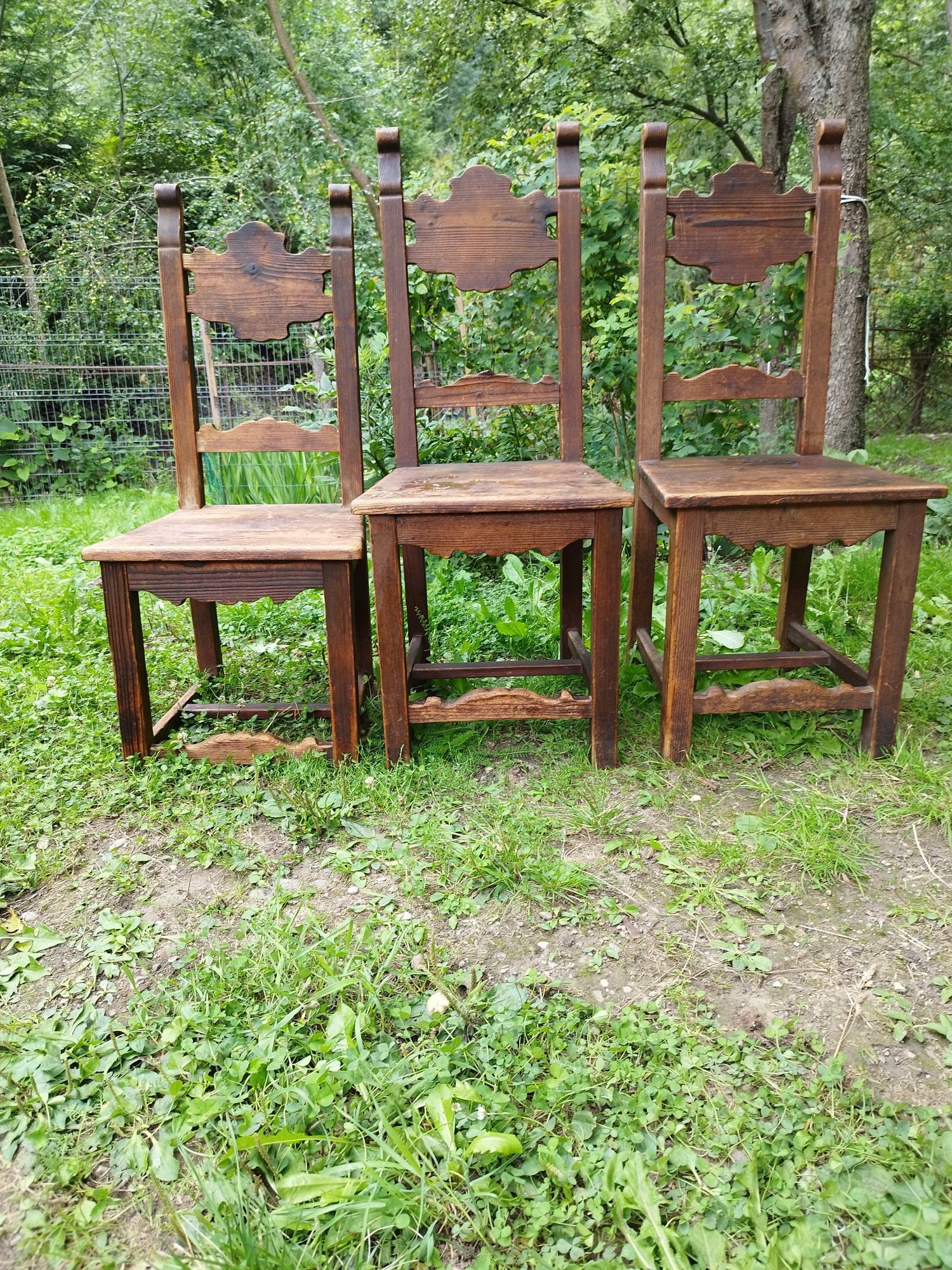 Mobila de lemn masa + scaune