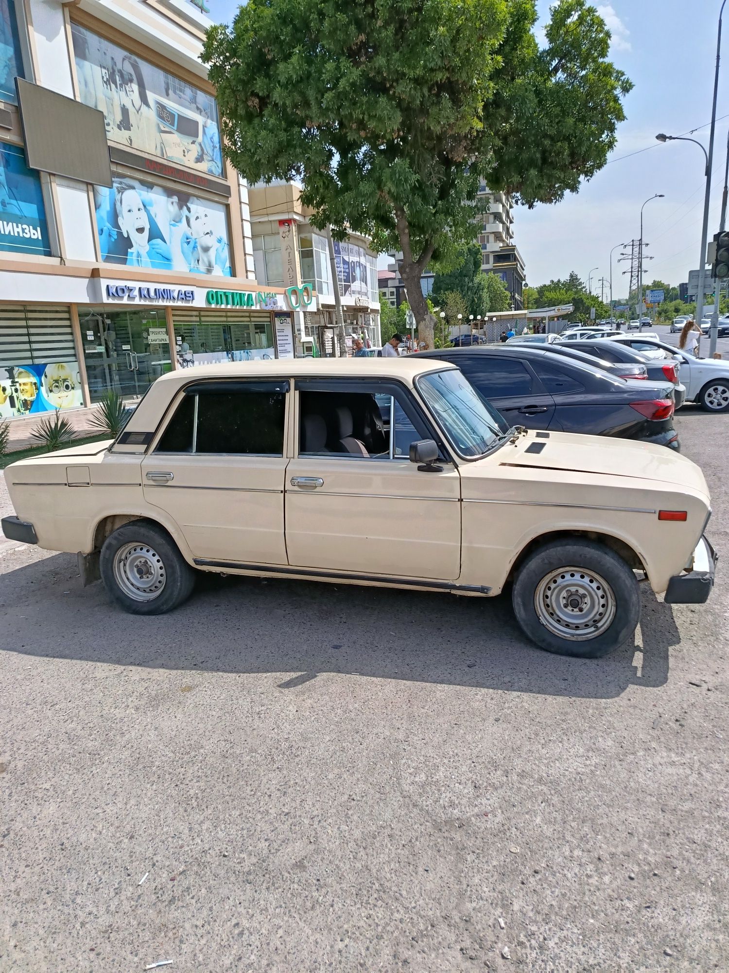 Jiguli vaz 2106 sotladi